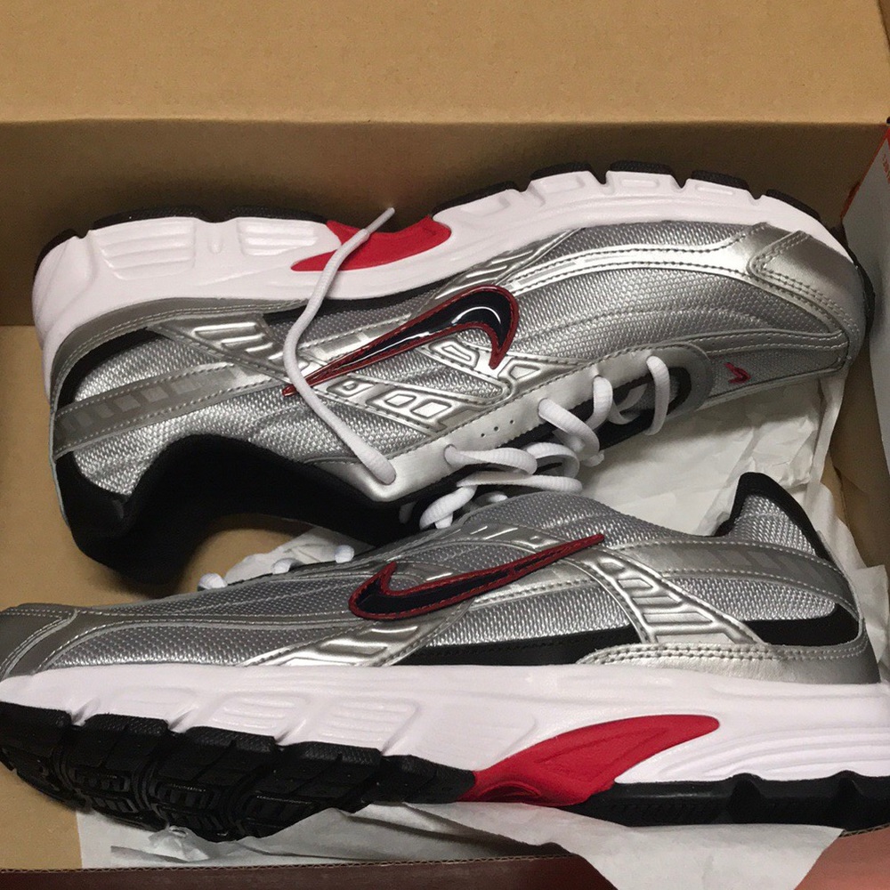 Nike Initiator Silver and Red